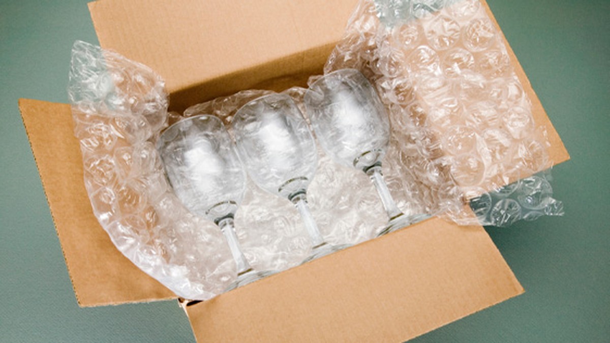 Papírová páska na okně při stěhování? Záhada je vyřešena - image 2