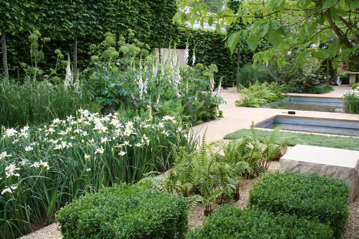 Aluminiová fólie pod květináči vám vrátí 40% vody v létě - image 1