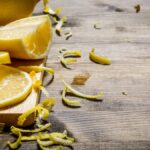 Citronová kůra v záhradě: špinavý trik proti slimákům, který funguje okamžitě