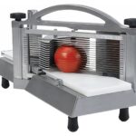 Krájení rajčat tímto kuchyňským nástrojem šetří až 40 % úrody