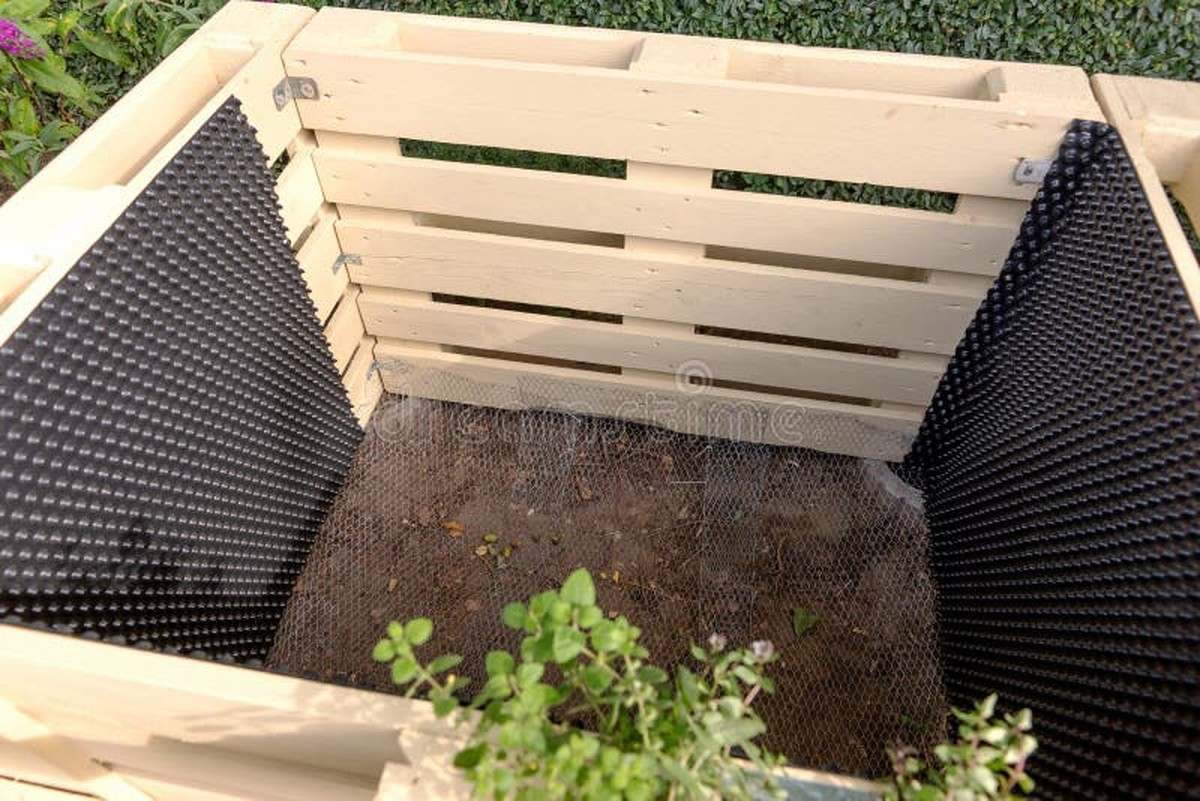 Hliníková fólie na záhon změní váš vztah ke sluncům - image 1