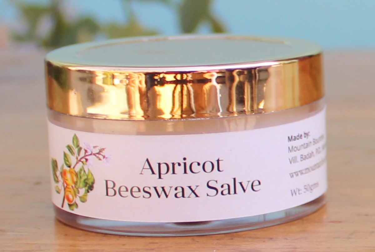 Jak staří včelaři využívají obyčejný vosk na boj s jitrocelem