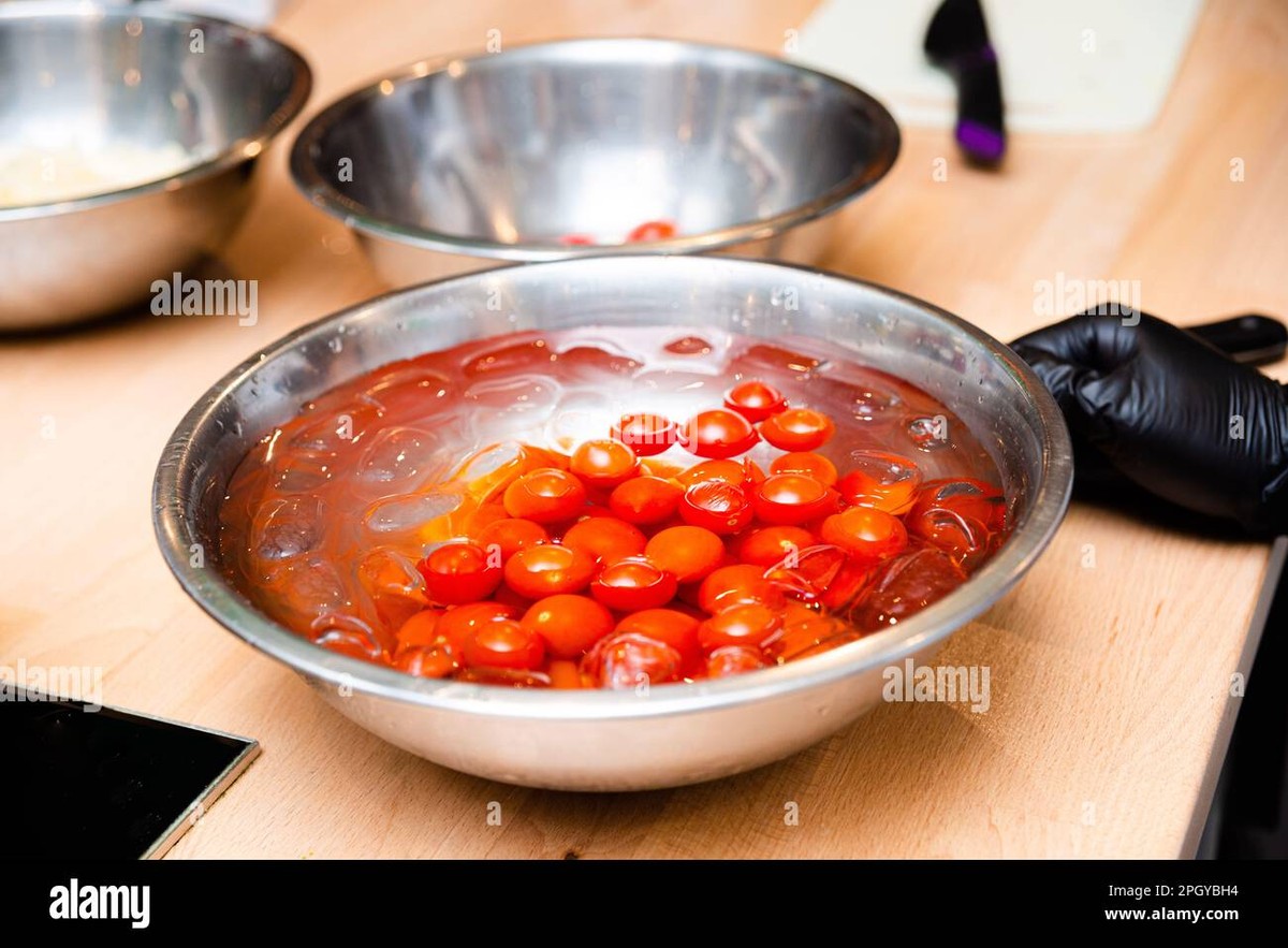 Ledová voda na rajčata v parnu? Proč to nikdy nedělejte - image 1