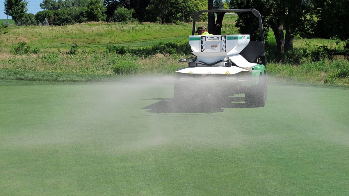 Zahradníci varují: nikdy nepoužívejte obyčejný písek na okrasné trávníky - image 2