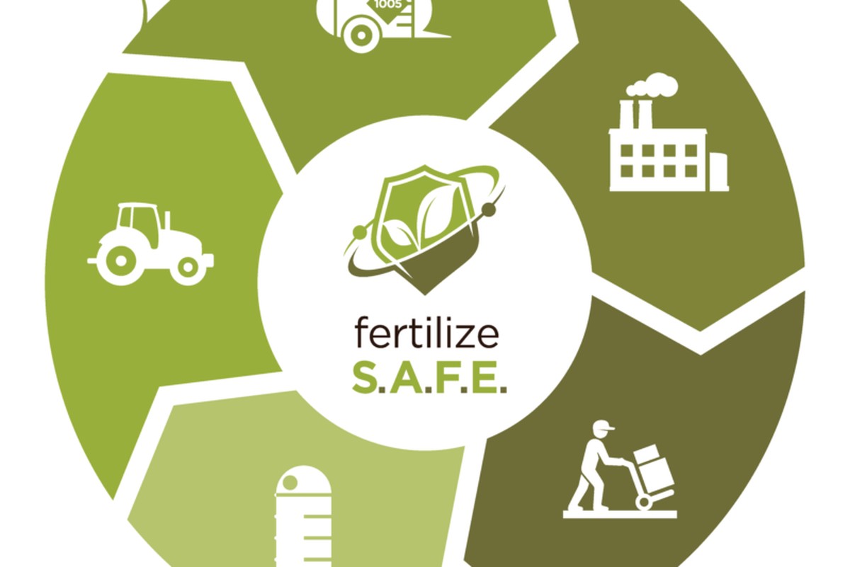 Zahradníci varují: nikdy nekombinujte tato dvě hnojiva dohromady - image 1